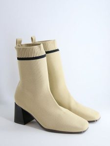 Bellucci Botki w kolorze beżowym rozmiar: 39. Brązowe botki Bellucci, bez wzorów, bez obcasa, bez zapięcia. Za 130,99 zł.