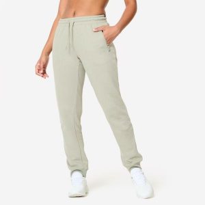 Spodnie dresowe damskie Domyos Gym & Pilates slim. Zielone spodnie dresowe DOMYOS, xl, bez wzorów, z dresówki. Za 89,99 zł.