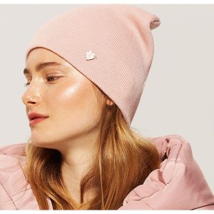 Czapka beanie - Różowy. Czapki marki House. W wyprzedaży za 12,99 zł.
