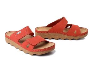 INBLU CX-04KU 013 arancio, klapki damskie. Brązowe klapki Inblu, bez wzorów, ze skóry, bez obcasa. Za 137,90 zł.