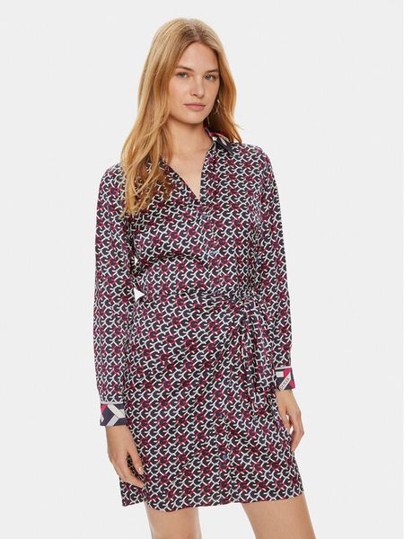 Guess Sukienka koszulowa Alya W4YK35 WF1T2 Kolorowy Regular Fit. Kombinezony Guess, s, z aplikacjami, z syntetyku, bez kołnierzyka, bez ramiączek. Za 309,99 zł.