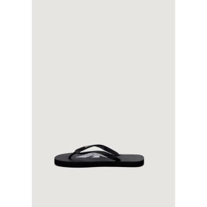 Japonki Kobieta EMPORIO ARMANI CONNECTED UNISEX swimwear. Czarne klapki EMPORIO ARMANI CONNECTED, bez wzorów, bez obcasa. W wyprzedaży za 224,80 zł.