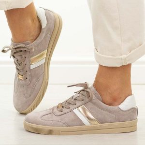 Beżowe skórzane półbuty damskie Vinceza 79601. Brązowe półbuty VINCEZA, na jesień, bez wzorów, z jeansu, bez obcasa, na płaskiej podeszwie, bez zapięcia. Za 219,00 zł.