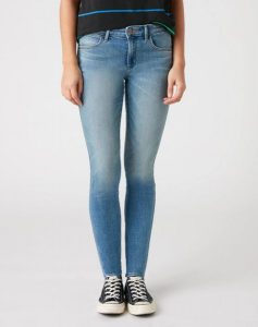 SPODNIE DAMSKIE WRANGLER SKINNY SWEET VINTAGE W28KZM29B 112128372. Rurki Wrangler, z jeansu. Za 199,99 zł.
