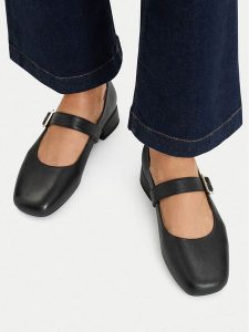 U.S. Polo Assn. Baleriny Amelia001-Blk EO-AMELIA001W/GL1 Czarny. Czarne balerinki U.S. Polo Assn., bez wzorów, bez obcasa, bez zapięcia. Za 299,99 zł.