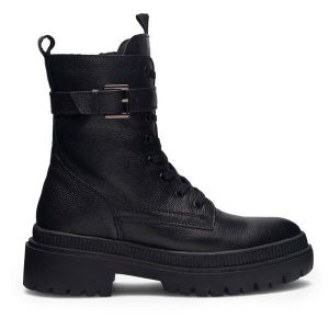 Trapery Lasocki. Czarne buty zimowe Lasocki, bez obcasa, bez zapięcia. Za 188,99 zł.