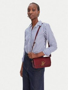 Tommy Hilfiger Torebka Th Script Flap Crossover AW0AW18399 Bordowy. Czerwone torebki klasyczne TOMMY HILFIGER, bez wzorów, ze skóry, bez dodatków. Za 604,99 zł.