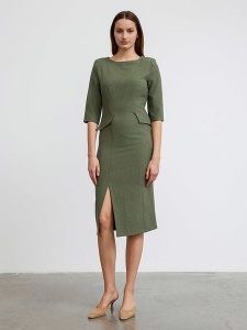 BGN Sukienka w kolorze ciemnozielonym rozmiar: 34. Zielone sukienki BGN, na imprezę, bez wzorów, bez kołnierzyka, bez ramiączek, midi. Za 78,99 zł.