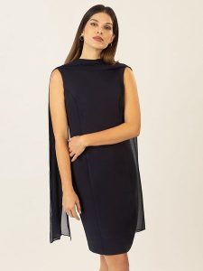 APART Sukienka w kolorze granatowym rozmiar: 36. Niebieskie sukienki Apart, bez wzorów, bez kołnierzyka, bez ramiączek, mini. Za 184,46 zł.