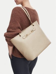 MEXX Torebka EO-MEXX-L-026-10 Beżowy. Brązowe shopper bag Mexx, bez wzorów, ze skóry, bez dodatków. Za 229,99 zł.