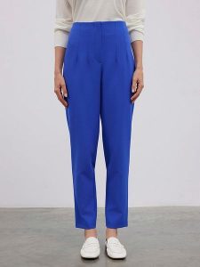 BGN Spodnie w kolorze niebieskim rozmiar: 40. Niebieskie spodnie z wysokim stanem BGN, bez wzorów, z materiału, z podwyższonym stanem. Za 130,50 zł.