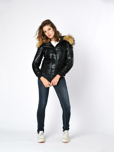 Northwood Kurtka zimowa w kolorze czarnym rozmiar: M. Czarne kurtki Northwood, na zimę, m, bez wzorów, z puchu, bez kaptura. Za 161,34 zł.