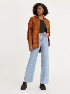 Levi's Dżinsy - Regular fit - w kolorze błękitnym rozmiar: W26/L29. Niebieskie jeansy Levi's®, z aplikacjami, z podwyższonym stanem. Za 191,95 zł.