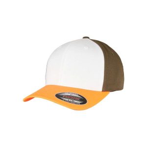 Czapka Flexfit 3-Tone. Białe czapki FLEXFIT, bez wzorów. Za 76,70 zł.