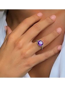 Les Petites Précieuses Srebrny pierścionek z ametystem rozmiar: 54. Różowe pierścionki Les Petites Précieuses, z ametystem, srebrne. Za 137,95 zł.