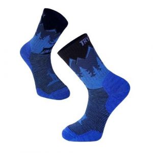 Skarpety trekkingowe z wełny merynosów z alpejskim niebieskim wzorem Koziorożca. Niebieskie skarpetki TRY TO FLY, bez wzorów, z wełny. W wyprzedaży za 83,39 zł.