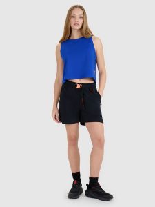 4F Spodenki casual damskie - czarne XL. Czarne szorty 4f, bez wzorów, z dresówki, casualowe. W wyprzedaży za 99,99 zł.