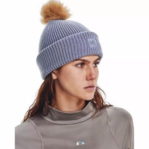 Czapka damska Under Armour Halftime Ribbed Pom. Niebieskie czapki Under Armour, bez wzorów. Za 69,99 zł.