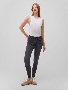 MAVI Dżinsy "Adriana" - Skinny fit - w kolorze antracytowym rozmiar: W31/L30. Czarne jeansy Mavi, bez wzorów. Za 88,95 zł.