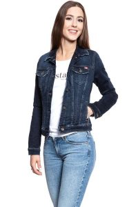 DAMSKA KURTKA JEANSOWA MUSTANG Classic Dnm Jacket 1008642 5000 682. Kurtki Mustang, xs, bez wzorów, z jeansu, bez kaptura. W wyprzedaży za 89,99 zł.