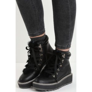 Czarne Traperki Hidden Star. Buty zimowe marki Born2be. Za 99,99 zł.