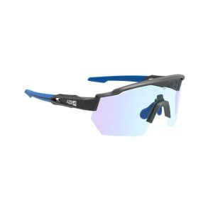 Fotochromowe okulary przeciwsłoneczne AZR Kromic Race RX CAT 0/3. Czarne okulary przeciwsłoneczne AZR. Za 499,00 zł.