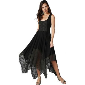 Sukienka w kolorze czarnym. Sukienki marki Donna Rossa. W wyprzedaży za 139,95 zł.