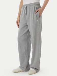 The North Face Spodnie dresowe Tnf Essential Terry Simple Dome Relaxe NF0A8FDS Szary Regular Fit. Szare spodnie dresowe The North Face, xs, bez wzorów, z bawełny. Za 349,99 zł.