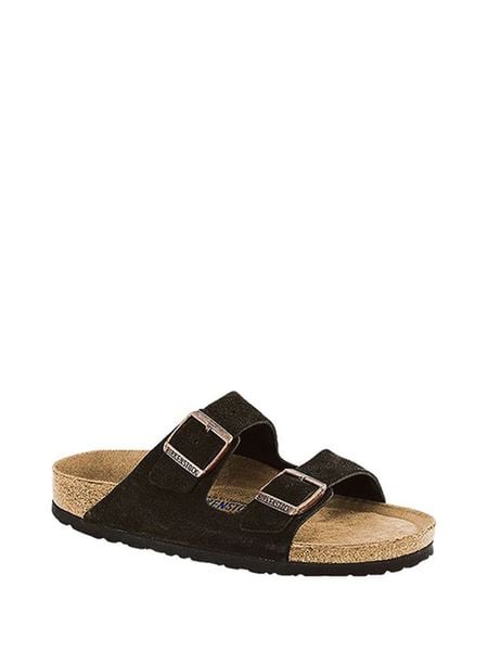 Birkenstock Skórzane klapki w kolorze brązowym rozmiar: 39. Brązowe klapki Birkenstock, bez wzorów, z nubiku, z otwartym noskiem, bez obcasa. Za 372,01 zł.