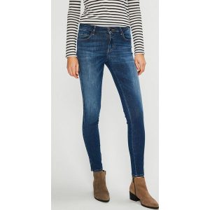 Guess Jeans - Jeansy Sexy Curve. Jeansy marki Guess Jeans. W wyprzedaży za 439,90 zł.