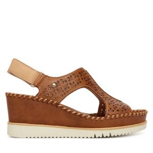 Sandały Pikolinos. Brązowe sandały Pikolinos, bez wzorów, bez obcasa, na koturnie, bez zapięcia. Za 599,99 zł.