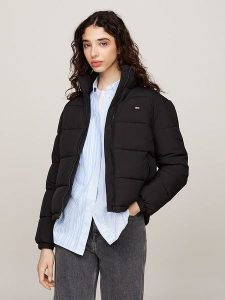 TOMMY JEANS Kurtka przejściowa w kolorze czarnym rozmiar: M. Czarne kurtki Tommy Jeans, m, bez wzorów, z jeansu, bez kaptura. Za 351,38 zł.