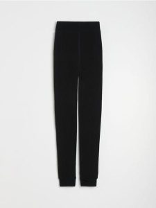 Legginsy z gumką w pasie - czarny. Czarne legginsy Sinsay, bez wzorów. Za 39,99 zł.