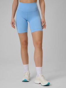 4F Szorty sportowe w kolorze błękitnym rozmiar: M. Niebieskie spodenki sportowe 4f, m, bez wzorów, z materiału, outdoorowe. Za 89,95 zł.