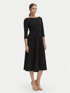 Rinascimento Sukienka koktajlowa CFC0127892003 Czarny Regular Fit. Czarne sukienki Rinascimento, m, bez wzorów, z syntetyku, wizytowe, bez kołnierzyka, bez ramiączek. Za 699,99 zł.