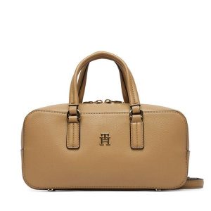 Torebka Tommy Hilfiger. Brązowe torebki klasyczne TOMMY HILFIGER, bez wzorów, bez dodatków. Za 649,99 zł.