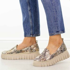 Złote multi skórzane półbuty damskie Filippo Dp7703/26. Żółte półbuty Filippo, na jesień, bez wzorów, z jeansu, z okrągłym noskiem, bez obcasa, na platformie, bez zapięcia. Za 229,00 zł.