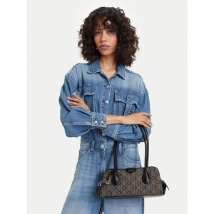 Torebka Calvin Klein. Szare torebki klasyczne Calvin Klein, bez wzorów, bez dodatków. Za 649,99 zł.