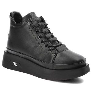 Czarne Botki Artiker Eleganckie Skórzane Buty. Czarne botki ARTIKER, bez wzorów, ze skóry, bez obcasa, bez zapięcia. Za 319,00 zł.