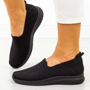 Czarne sportowe buty damskie Potocki 16330. Czarne buty sportowe POTOCKI, na lato, bez wzorów, z dresówki, bez zapięcia, do biegania. Za 89,00 zł.
