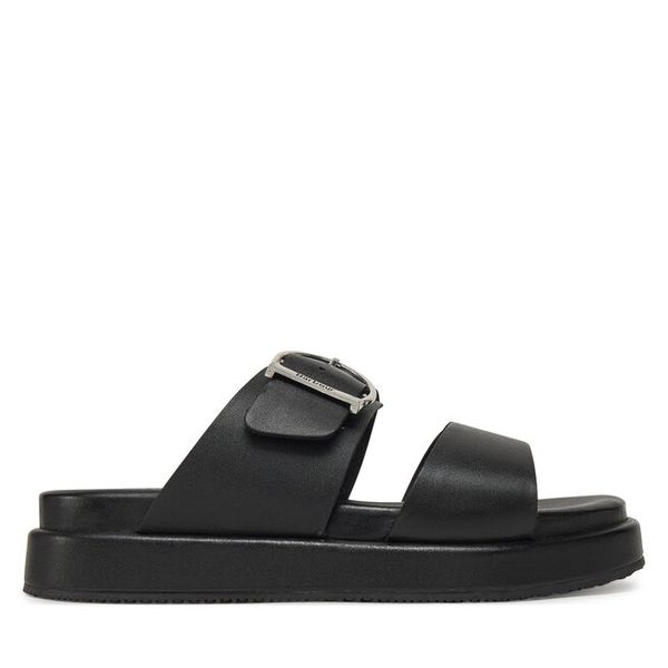 Klapki Barbour. Czarne klapki Barbour, bez wzorów, bez obcasa. Za 319,99 zł.