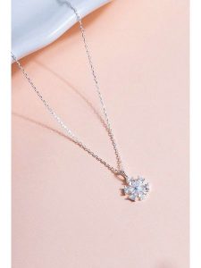 Heliophilia Srebrny naszyjnik z zawieszką - dł. 42 cm rozmiar: onesize. Szare naszyjniki Heliophilia, z cyrkonią, srebrne. Za 95,69 zł.