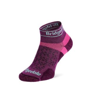 Skarpety do biegania Bridgedale UL T2 MERINO SPORT LD. Czerwone skarpetki Bridgedale, bez wzorów. Za 72,99 zł.