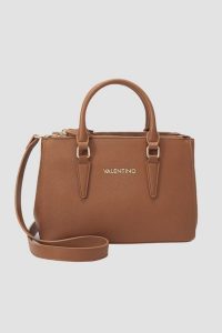 VALENTINO Brązowa shopperka Zero Re. Brązowe shopper bag Valentino by Mario Valentino, bez wzorów, bez dodatków. W wyprzedaży za 499,99 zł.