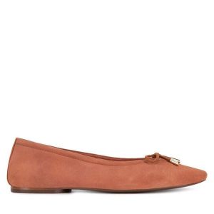 Baleriny GINO ROSSI. Brązowe balerinki Gino Rossi, bez wzorów, bez obcasa, bez zapięcia. Za 199,99 zł.
