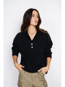 ASSUILI Kaszmirowy sweter w kolorze czarnym rozmiar: 38. Czarne swetry oversize Assuili, bez wzorów, z kaszmiru, bez ramiączek. Za 122,96 zł.