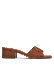 Guess Klapki FLJCNN LEA03 Brązowy. Brązowe klapki Guess, z aplikacjami, ze skóry, bez obcasa. Za 449,99 zł.