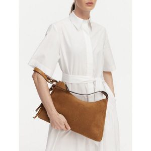 Torebka Tommy Hilfiger. Brązowe torebki klasyczne TOMMY HILFIGER, bez wzorów, bez dodatków. Za 693,99 zł.