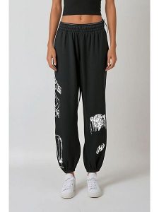Weekday Spodnie dresowe w kolorze czarnym rozmiar: L. Czarne spodnie dresowe Weekday, l, bez wzorów, z dresówki. Za 82,64 zł.
