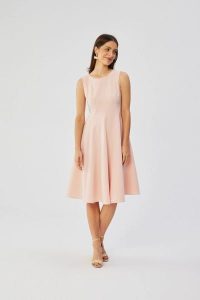 Elegancka rozkloszowana sukienka koktajlowa pudrowy róż. Czerwone sukienki Stylove, do pracy, l, bez wzorów, z elastanu, biznesowe, bez kołnierzyka, bez ramiączek, midi, dopasowane. Za 429,00 zł.